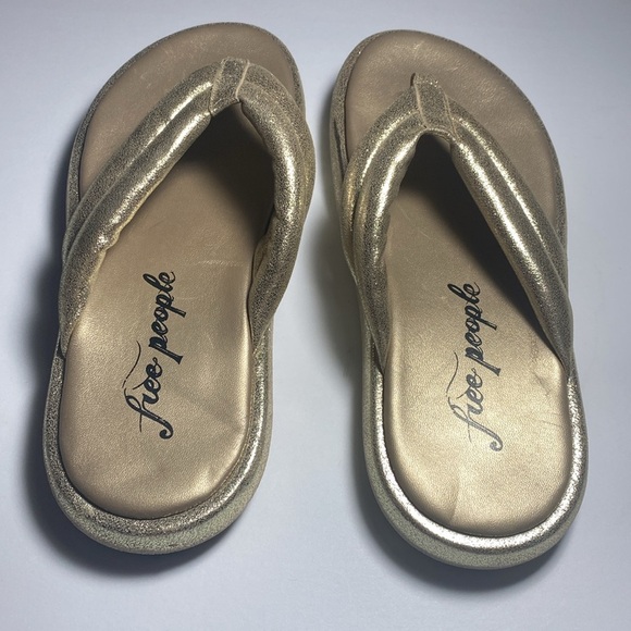Free People Metallic Gold Platform Flip Flops. Worn once. - Picture 4 of 6